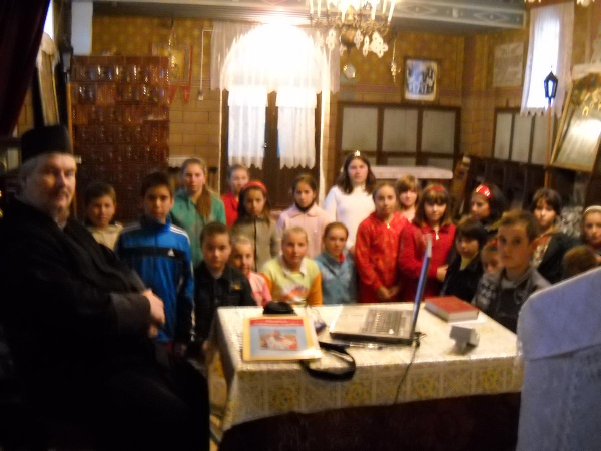 13.In timpul unei cateheze in biserica parohiala 23 oct.2009